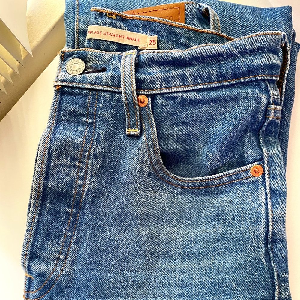 Levi's Ribcage Ankle Straight Jean Sz 25